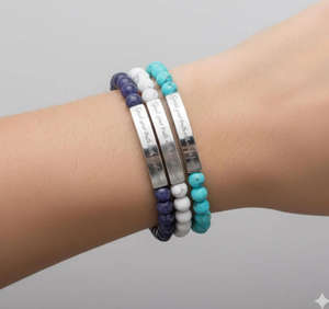 Bracelet personnalisé gravé avec <span class=keywords><strong>pierre</strong></span> précieuse, bracelet extensible en acier inoxydable pour femme, cadeau significatif pour amie ou maman - Product Image 4