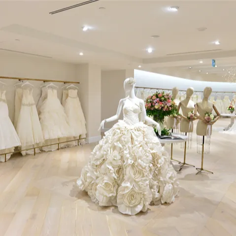 Grand meuble d'exposition de magasin de mariée, personnalisé, mobilier de boutique de mariée