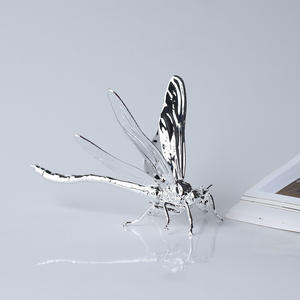 Mode Offre Spéciale Lumière De Luxe En Métal Insecte Ornements Salon Bureau Bureau Or Beetle Fer Décoration - Product Image 6