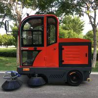 Machine de balayage routier électrique personnalisable en usine, balayeuse à quatre balais entièrement fermée pour le nettoyage des routes