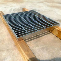 Fumier qui fuit élevage Pigeon maison sol filet Drainage fossé grille Ventilation élevage grille en acier