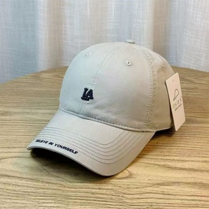 Gorra de béisbol de PVC para mujer, estilo coreano, bordada, casual, con visera curva, versátil, de 6 paneles, ajustable - Product Image 4