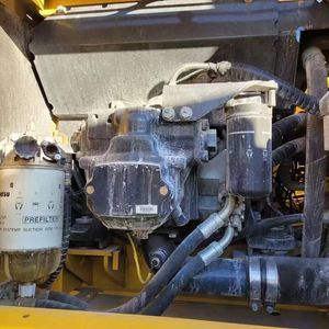 รถขุด Komatsu รถขุดตีนตะขาบ PC200-8มือสองสภาพดี - Product Image 2