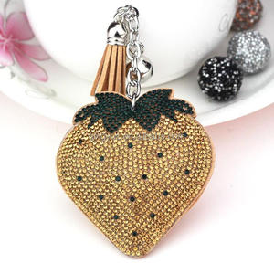 Lovely Strawberry Keychains Bling Crystal Rhinestone Key Chains Cute 3d Strawberry Charm Keychain Fruits Key Ring Girly Keychain
