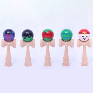 Kendama en bois mini noir et or craquelé avec logo personnalisé, jouet de sport d'extérieur pour enfants - Product Image 1