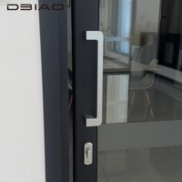 Porte coulissante en verre trempé à cadre fin, finition noir mat, rail silencieux et lisse, design minimaliste, moderne, pour maison, hôtel, extérieur, centre commercial