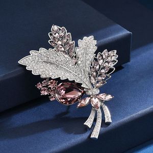 Broche en cristal ZX Arabie Saoudite motif fleur de cocotier, accessoires en zircon, décoration luxueuse, épingles de sûreté, vente en gros d'usine de bijoux - Product Image 1