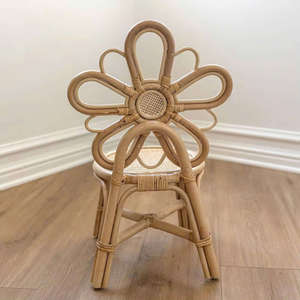 Chaise pour enfants en rotin naturel écologique en forme de fleur – Chaise vintage pour la photographie et la décoration de la chambre d'enfant, vente chaude - Product Image 2
