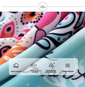 Telo Mare Rosso Anti-Sabbia Personalizzabile con Logo, all'Ingrosso, con Motivo Arcobaleno, per Estate, Mare, Nuoto e Vacanze - Offerta Speciale - Product Image 4