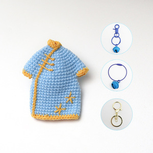 Porte-clés Qipao de style chinois au crochet fait à la main-Jouet tricoté de dessin animé rétro, charme mignon en tricot, cadeau parfait pour les femmes enceintes - Product Image 4