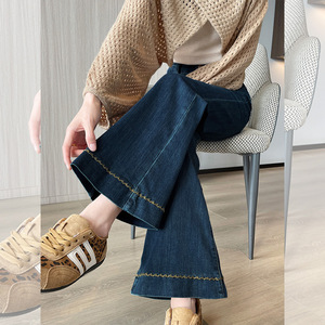 Pantaloni OEM in Denim Blu Scuro a Vita Alta Elasticizzati da Nove Pollici per <span class=keywords><strong>Donne</strong></span> con Design Lusinghiero Adatti a Diverse Occasioni Perfetti - Product Image 4