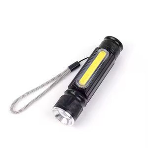 Antorcha LED recargable de alta potencia Martillo de emergencia con zoom Autodefensa para acampar Impermeable con carga USB Cuerpo ABS IP55 - Product Image 3