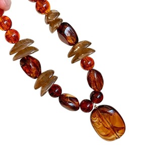 Vintage Geometric Acrylic Resin & Lucite <b>Beaded</b> <b>Necklace</b> Amber Color Women's Party Jewelry - Product Image 2