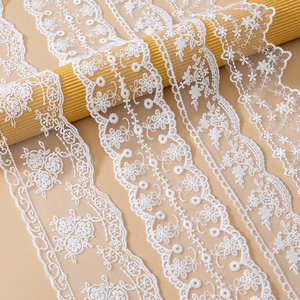 Nuovo Design Personalizzato Eco-Friendly Elegante Nastro <span class=keywords><strong>in</strong></span> Pizzo Francese Bianco Floreale Ricamato <span class=keywords><strong>in</strong></span> <span class=keywords><strong>Cotone</strong></span> 6cm a Bordo Singolo per Abito <span class=keywords><strong>da</strong></span> <span class=keywords><strong>Sposa</strong></span> - Product Image 5