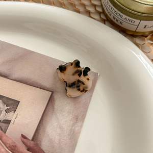 กิ๊บติดผมอะซิเตทลายการ์ตูนเกาหลีน่ารักแบบ OEM ดีไซน์น้องหมีติดป้ายทองเล็กๆ พร้อมปิ่นปักผมรูปแมว - Product Image 5