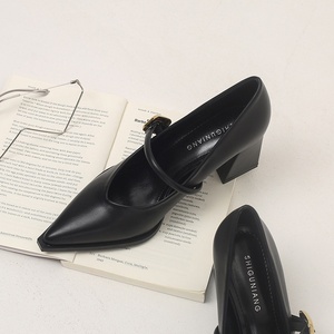 <span class=keywords><strong>Scarpe</strong></span> da <span class=keywords><strong>Donna</strong></span> <span class=keywords><strong>con</strong></span> <span class=keywords><strong>Tacco</strong></span> Alto Raffinate, Primavera 2025, Nuove Mary Jane Slip-On in Pelle di Vacchetta Coreana a Due Strati, Marrone <span class=keywords><strong>con</strong></span> Punta - Product Image 3