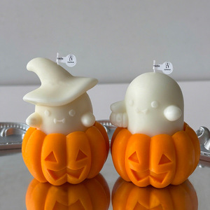 Candela Artigianale a Forma di Fantasma di Zucca Profumata alla <span class=keywords><strong>Vaniglia</strong></span> Francese, Decorazione Creativa e Spettrale per Halloween e Regalo Accogliente per le Feste - Product Image 4