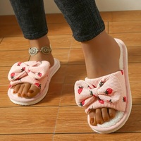 Mules Classiques à Bout Ouvert Fraise pour Femmes, Douces avec Mousse à Mémoire de Forme, Antidérapantes pour Pantoufles Plage Hiver Saison Compatible Tendance Printemps