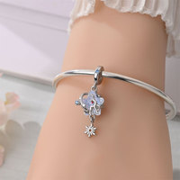 Breloques festives d'hiver en alliage de cuivre plaqué argent avec zircon, motifs bonhomme de neige, renne, flocon de neige et sapin de Noël, pour bracelets