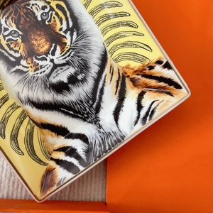 Plateau à bijoux en porcelaine à motif végétal Art Déco créatif avec fonction de rangement et de tri pour une utilisation dans le salon - Product Image 2