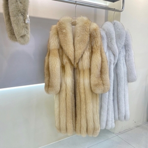 <span class=keywords><strong>Cappotto</strong></span> Lungo <span class=keywords><strong>in</strong></span> Vera <span class=keywords><strong>Pelliccia</strong></span> di Volpe per <span class=keywords><strong>Donna</strong></span>, Personalizzato, <span class=keywords><strong>con</strong></span> Grande Colletto, per l'Inverno - Product Image 1