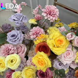 Arreglo Floral Colgante LEDA de Tamaño Personalizado en Colores Amarillo, Rosa y Morado para Bodas y Fiestas de Cumpleaños - Product Image 2