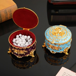 Boîte à bijoux vintage en alliage de zinc avec camée émaillée, boîte de rangement créative pour bijoux, boîte à bijoux ronde en métal émaillé - Product Image 3