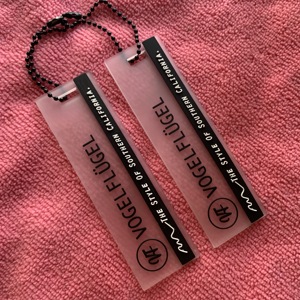 Nuovo stile morbido in PVC trasparente in gomma <span class=keywords><strong>Hangtag</strong></span>,3D logo sollevato in Silicone gomma altalena Tag con Ballchain - Product Image 3