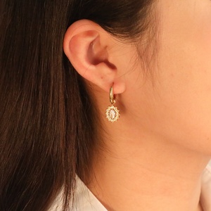 Pendientes de Aro Colgantes de Acero Inoxidable con Baño de Oro de 18K, Diseño de Girasol con Zirconia, Hipoalergénicos, para Mujer, Joyería de Moda - Product Image 3