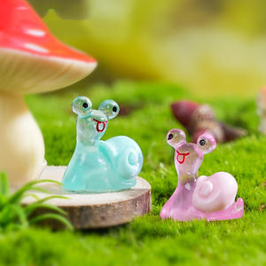 Miniaturas luminosas figuras de caracoles que brillan en la oscuridad Mini resina Snai animales para Micro paisaje casa de muñecas DIY decoración de jardín - Product Image 4