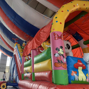 Castillo Inflable de Mickey Mouse de 5m x 10m, Material de PVC, Fácil de Instalar, Ideal para Parques de Diversiones, Aplicación para Juegos, Vietnam - Product Image 3