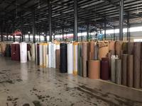 1.38*100m rouleau rouge papier abrasif dureté moyenne oxyde d'aluminium rouleau de tissu abrasif OEM personnalisable Jumbo rouleaux de papier de sable