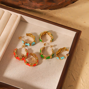 Boucles d'oreilles pour femme en acier inoxydable 316L plaqué or 14k 18k PVD, couleur or personnalisée, motif bambou coloré, tendance. - Product Image 3