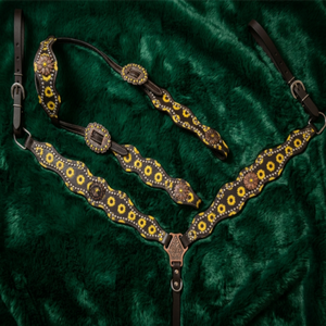 Ensemble d'équipement d'équitation western : Bridon, têtière et harnais de poitrine avec un design élégant et travaillé pour l'entraînement et les compétitions de rodéo. - Product Image 2