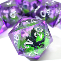 Ensemble de dés polyédriques en résine faits à la main, à bords vifs, de couleur violette avec cœur liquide vert Dragon pour DND pour les jeux de Dungeons and Dragons - DH 1