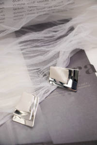 ต่างหูแบบติดหูทรงเรขาคณิตหลายชั้น สไตล์ INS ทันสมัย คลาสสิก เรียบง่าย ชุบทอง เงินแท้ เป็นมิตรกับสิ่งแวดล้อม ทำด้วยมือ เหมาะสำหรับงานปาร์ตี้ - Product Image 5