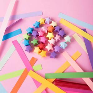Cadeaux de souhaits Bande d'étoiles colorées Set d'<span class=keywords><strong>origami</strong></span> coloré Pli à la main <span class=keywords><strong>Origami</strong></span> DIY Papier cadeau Décoration de la maison - Product Image 2
