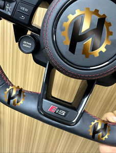 <span class=keywords><strong>Volante</strong></span> de carbono de cuero medio perforado con botón R8 para <span class=keywords><strong>Audi</strong></span> A3 <span class=keywords><strong>A4</strong></span> A5 A6 A7 S3 B9.5 S4 S5 B8 B9 RS3 RS5 RS7 Q7 Q5 SQ5 - Product Image 5