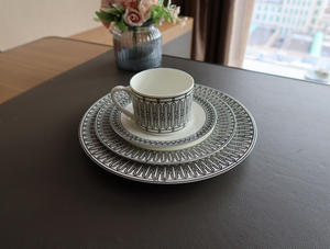 Ensemble de salle à manger de luxe nordique 4 pièces noir, assiettes en céramique avec coffret cadeau – Meilleures ventes - Product Image 2