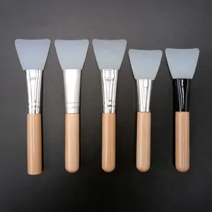 Vegan Bamboo Makeup Brush Natural Wood Short Handle Silicone Spatula Cosmetic Face Mask Brush Silicone Face Mask Applicators