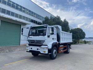 Usine directe HOWO 4X4 camion à benne basculante LHD 220hp capacité de 25 tonnes camion benne à sable automatique quatre roues motrices - Product Image 5