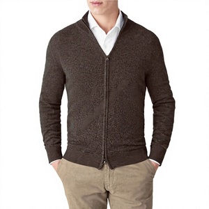 Cardigan en laine mérinos et cachemire à fermeture éclair intégrale pour homme, couleur vert olive, de la marque Bison Edge Apparel, respirant, idéal pour l'hiver, fabrication OEM. - Product Image 1