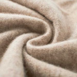 Suéter pesado personalizado para <span class=keywords><strong>hombre</strong></span>, moda de invierno 2025, suéter de punto de manga larga con Logo de <span class=keywords><strong>cuello</strong></span> <span class=keywords><strong>alto</strong></span> de Cachemira liso de buena calidad - Product Image 6