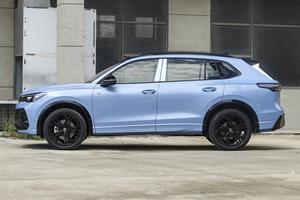 2025 VW <span class=keywords><strong>tiguan</strong></span> L Pro Great Deal AWD Super Clean SUV 4wd <span class=keywords><strong>R</strong></span>-<span class=keywords><strong>Line</strong></span> Nouvelles voitures 2025 Autos Nuevos vw <span class=keywords><strong>tiguan</strong></span> <span class=keywords><strong>R</strong></span> <span class=keywords><strong>Line</strong></span> Voiture à vendre - Product Image 5