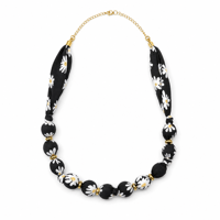 Collier ethnique pour femme en fil de soie floral perlé, perles géométriques enveloppées de tissu, chaîne réglable dorée