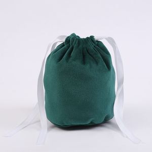 Bolsa de Terciopelo Roja y Verde Personalizada con Cordón para Regalos de Navidad, Bodas y Manualidades - Product Image 5