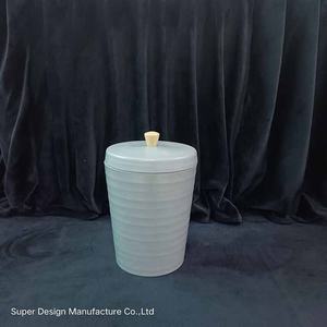 Pot de friandises pour chiens de couleur unie, matériau en céramique et mélamine avec bande d'étanchéité, Test FTA FLGB réussi - Product Image 4