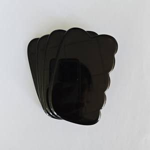 Herramienta de Masaje Gua Sha Corporal y Facial de Obsidiana Negra en Forma de Peine - Product Image 3