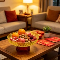 Vente en gros de coupelles à fruits sur piédestal en verre coloré personnalisées, coupelles à gâteau texturées à coupe diamantée pour la décoration de mariages, banquets et hôtels
