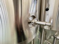 Mini équipement de brasserie réservoir de fermentation de bière en acier inoxydable Double portefeuille avec fossette veste de refroidissement en gros bière brasser de la bière